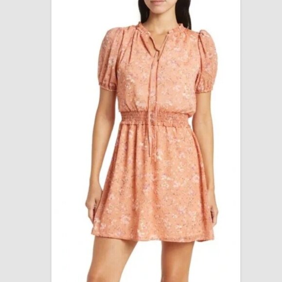 LUSH Women's Chiffon Mini S/S Dress Puff Sleeve Size M - Apricot Ditsy NWT - Picture 1 of 8